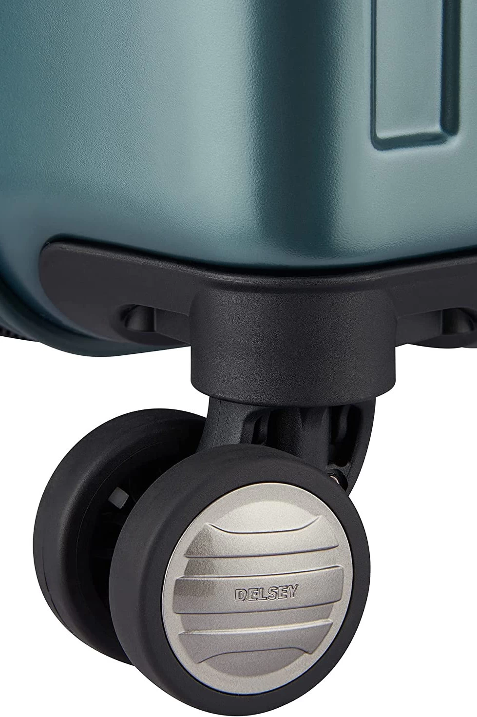 Delsey Helium Titanium 21" Exp. Spinner Carry-On - Image 8