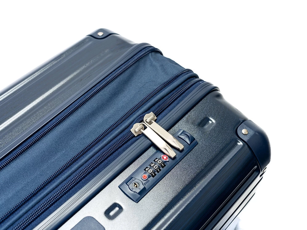 Camel Mountain 953 PC Spinner Luggage - Image 10